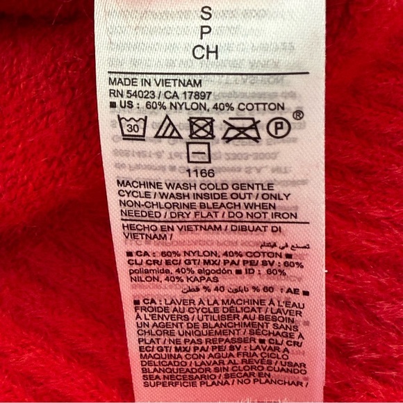 NWT Old Navy Robbie Red Eyelash Party Holiday Party Super Soft Crewneck Sweater - Picture 9 of 9